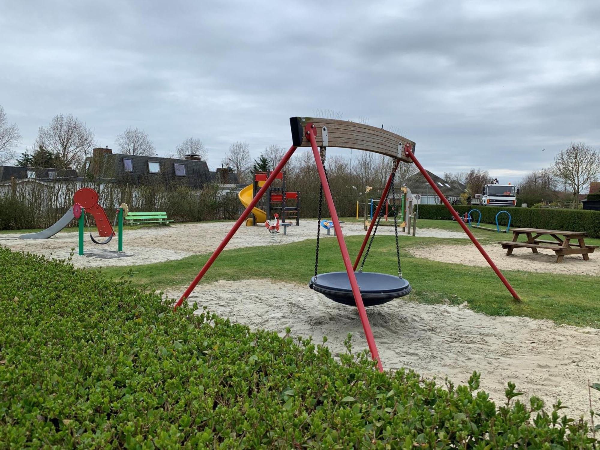 Kustverhuur, Park Schoneveld, Stern 240 เบรสเคินส์ ภายนอก รูปภาพ